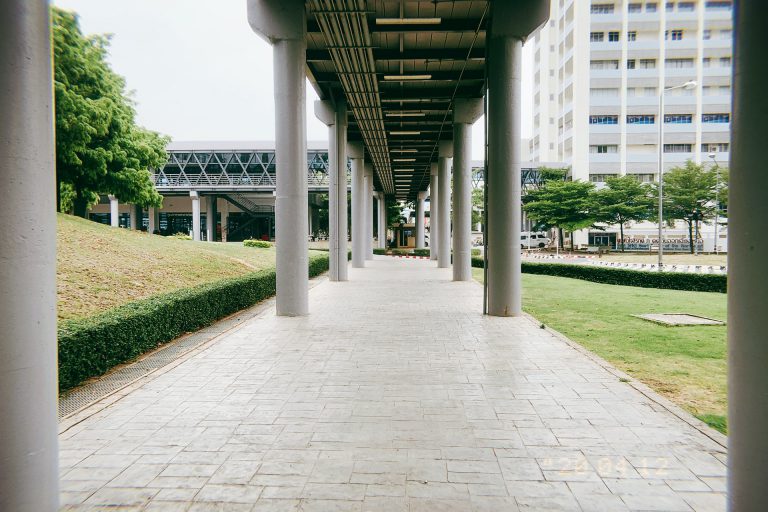 <strong>ขอนแก่นโมเดล การสร้างเมืองอัจฉริยะ (KhonKaen Smart City)<br>เพื่อเสริมสร้างปัจจัยทางเศรษฐกิจให้มีความเข้มแข็ง</strong>“/></a></div><div class=