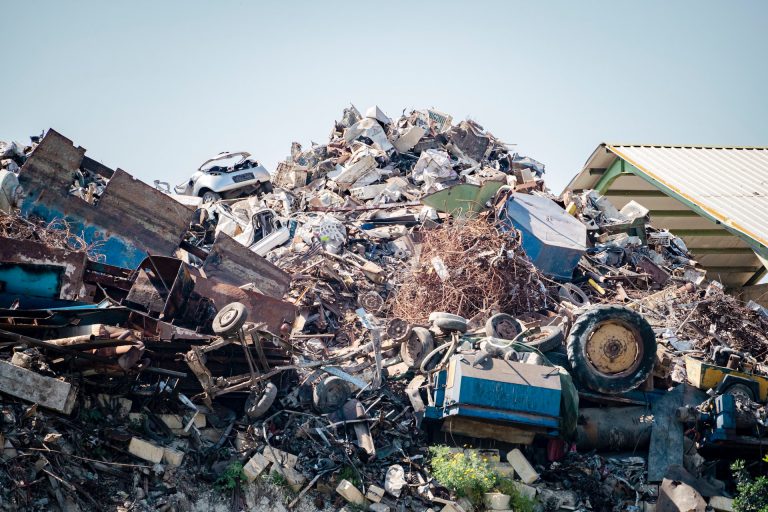 การจัดการปัญหาขยะมูลฝอยผ่านภาษีหลุมฝังกลบ<br> (Landfill Tax)”/></a></div><div class=
