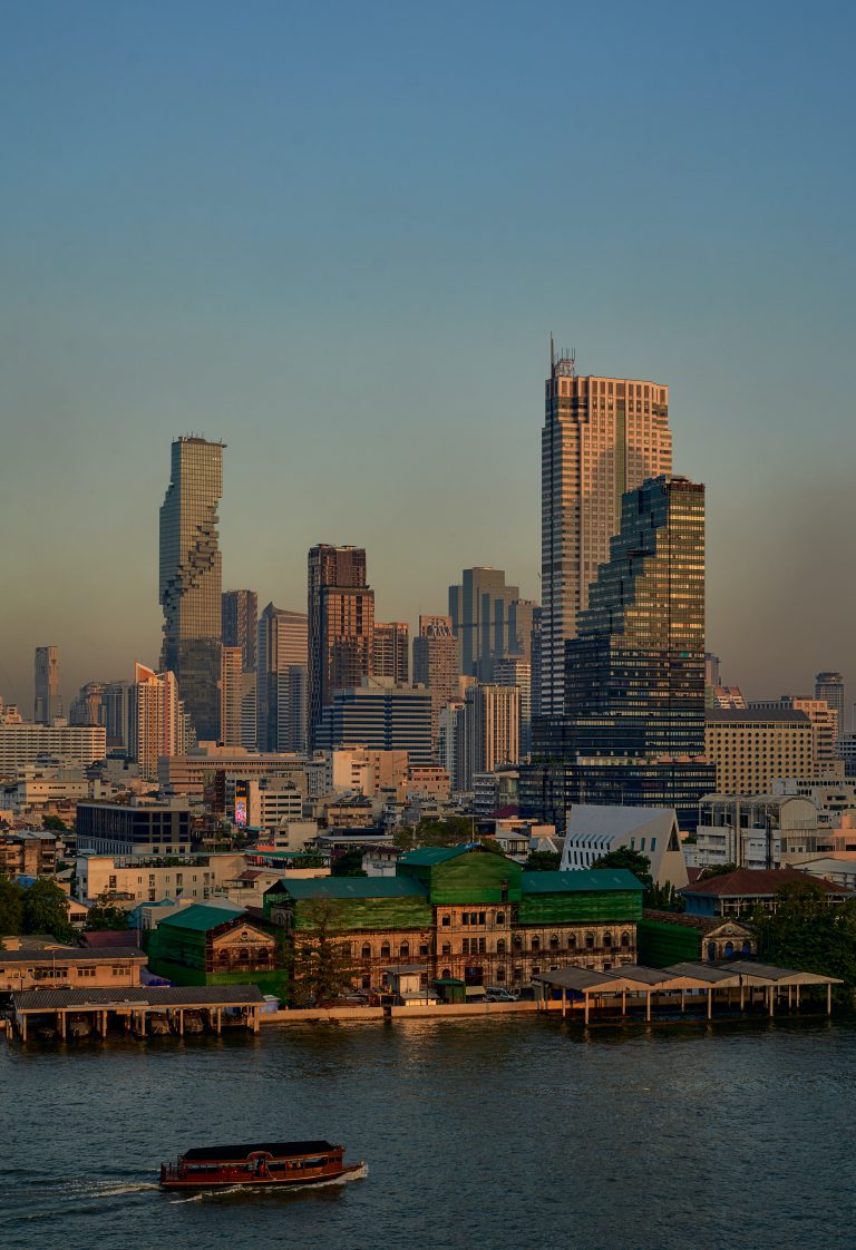 ถอดบทเรียนประวัติศาสตร์การพัฒนาเศรษฐกิจไทย